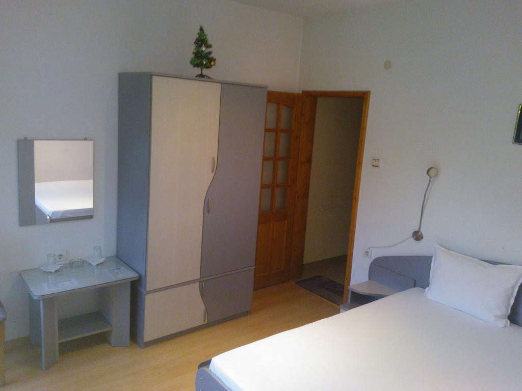 Hotel Tsarevets Asenovgrad Room photo